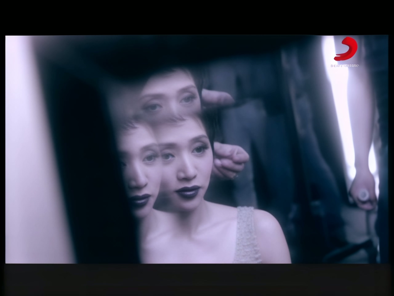 梅艳芳 - 女人花 (1).jpg